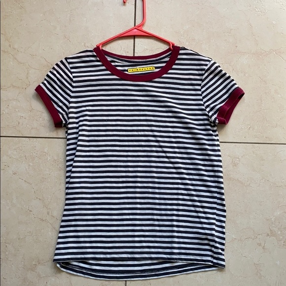 Small t shirt - Picture 1 of 3